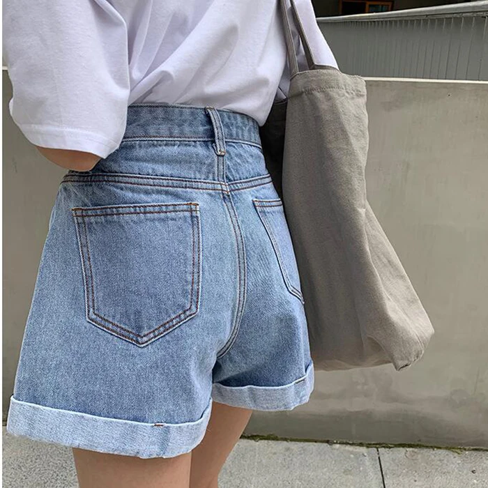 Women's Loose Denim Shorts Women's Loose Denim Shorts