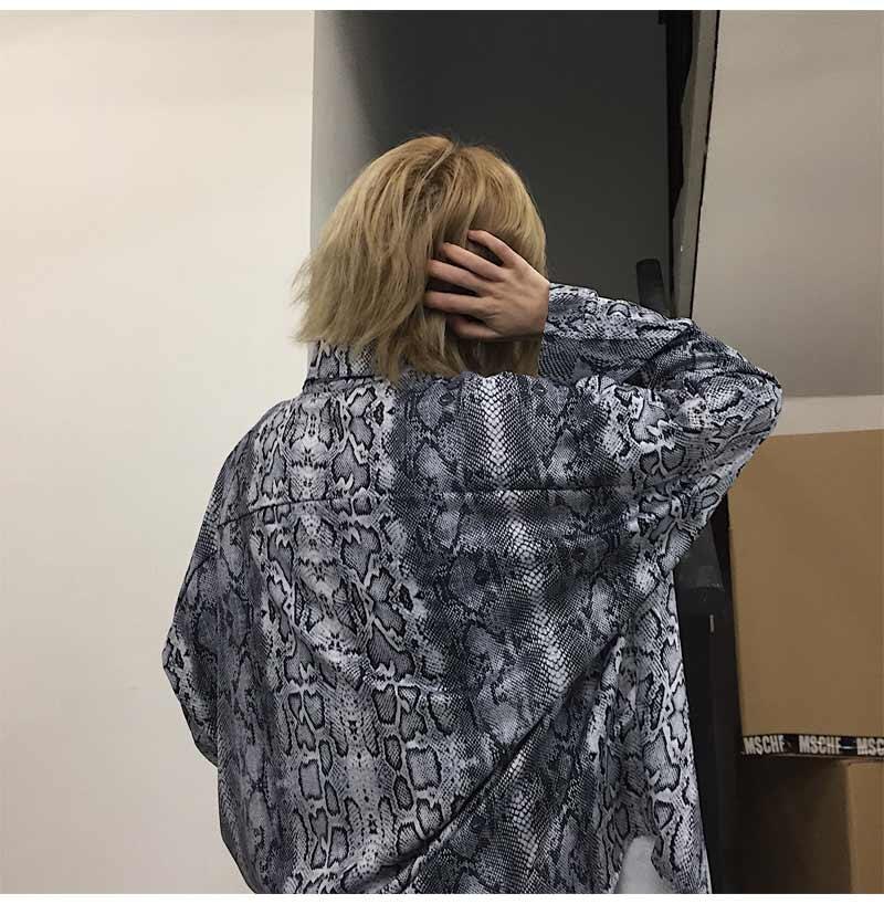 Unisex Shirt in Snake Print Unisex Shirt in Snake Print